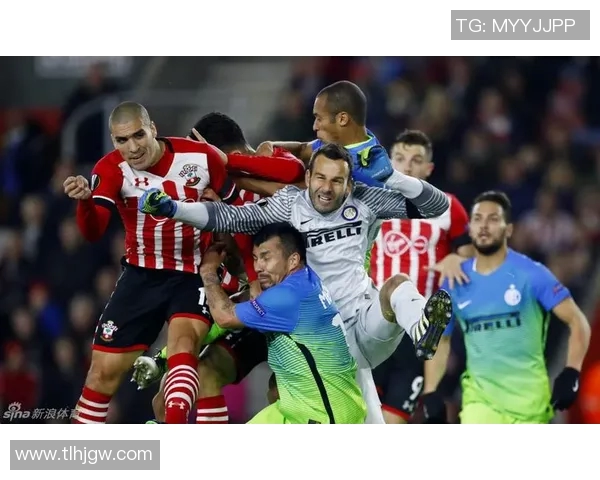 昔日王者国米状态下滑引发深思 重返巅峰的道路何在 昔日王者国米状态下滑引发深思 重返巅峰的道路何在