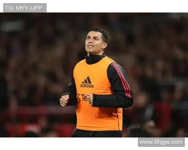 C罗因不当行为遭罚款并停赛，官方公告引发广泛关注